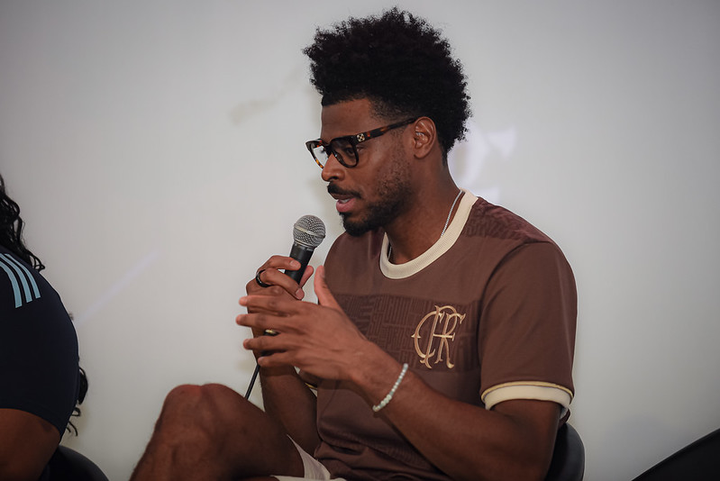 Gui Deodato fala durante seminário do Flamengo