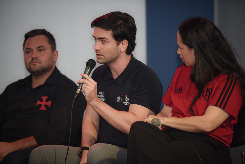 Representante do Atlético-MG fala durante o seminário feito pelo Flamengo