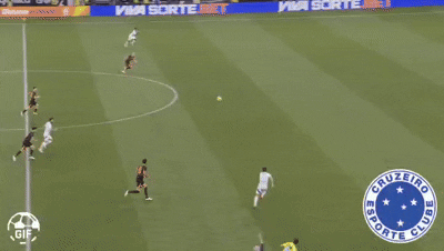 Arroyo, após passe de Kaio Jorge, fez o segundo do Cruzeiro sobre o Corinthians