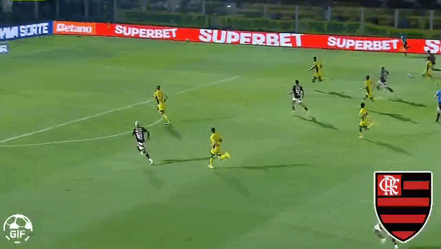 Guilherme aproveita rebote após defesa de Walter e marca de carrinho para o Flamengo contra o Mirassol