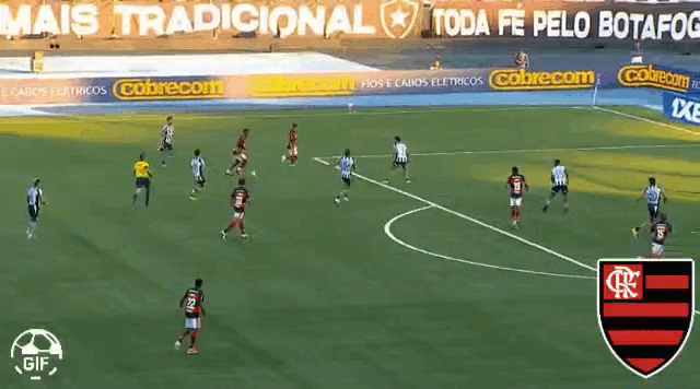 Paquetá finaliza de primeira após passe de Bruno Henrique e faz gol em Botafogo x Flamengo