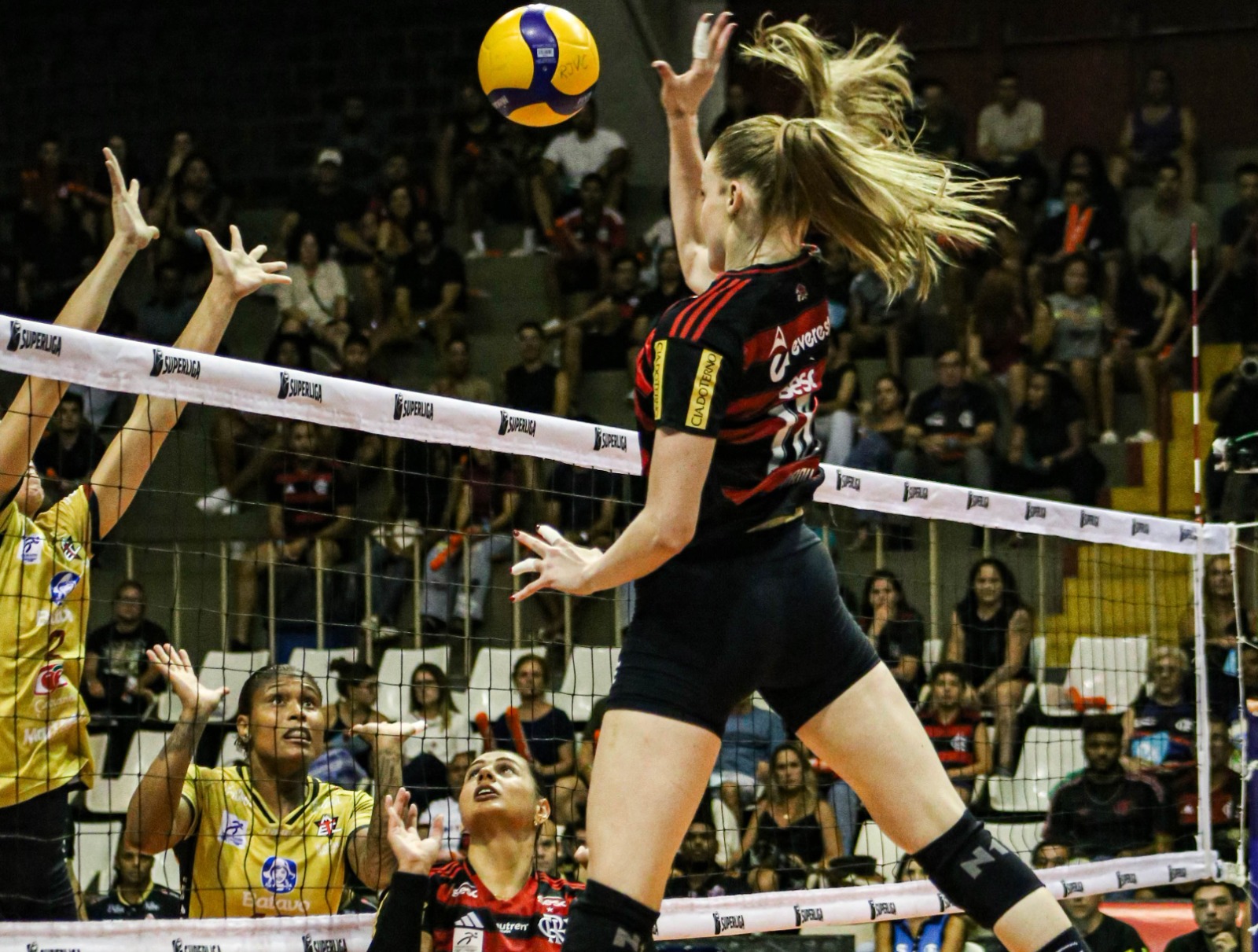 Onde assistir Mackenzie x Sesc Flamengo ao vivo hoje: horário, canais e guia do jogo