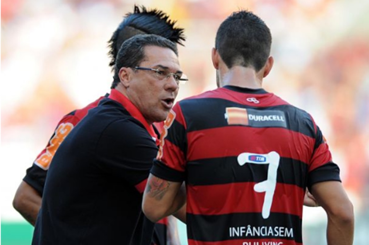 Bangu contrata campeão pelo Flamengo para ser técnico do Sub-20